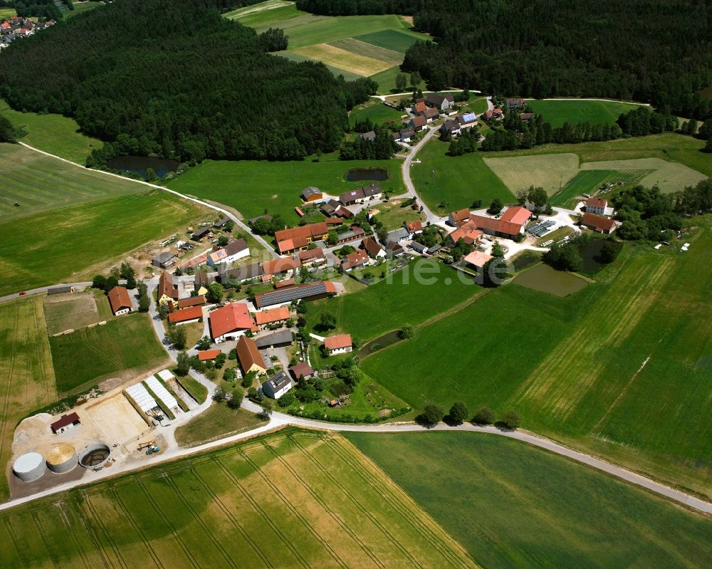 Luftbild Schwaighausen - Dorfkern am Feldrand in Schwaighausen im Bundesland Bayern, Deutschland