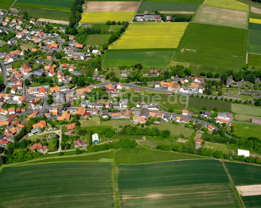 Luftaufnahme Schwarz - Dorfkern am Feldrand in Schwarz im Bundesland Hessen, Deutschland