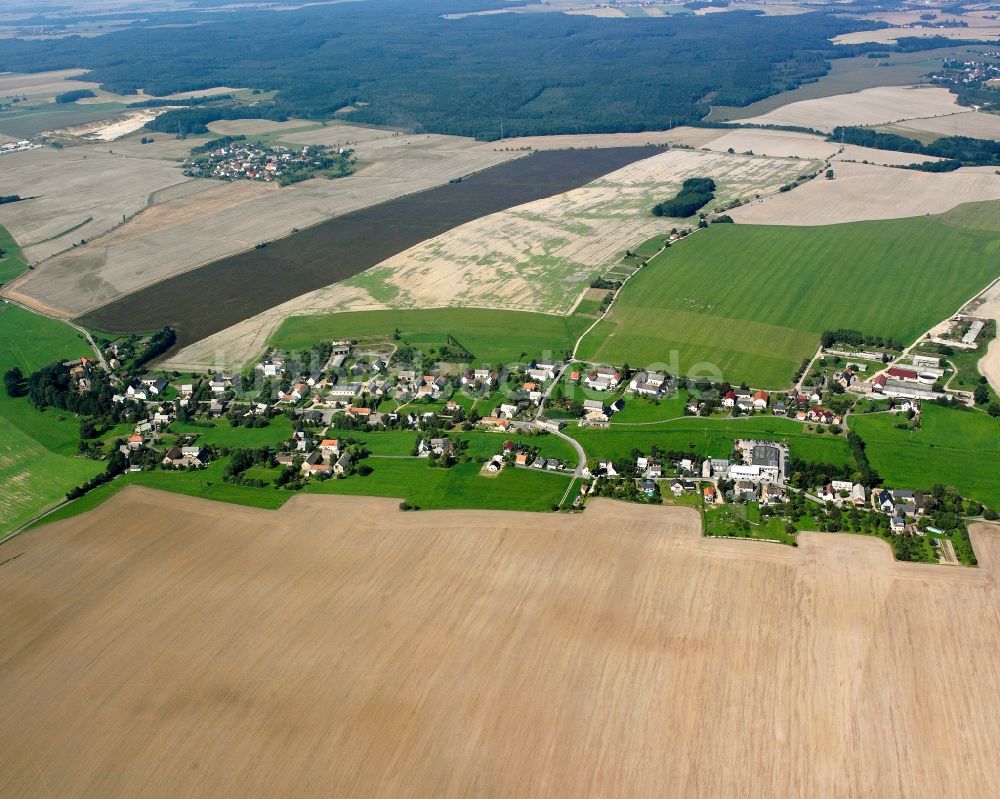 Luftaufnahme Schwarzbach - Dorfkern am Feldrand in Schwarzbach im Bundesland Sachsen, Deutschland