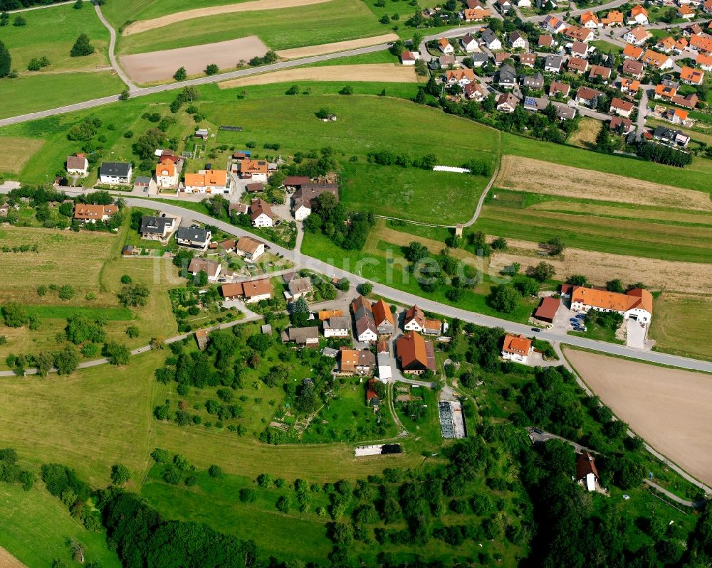 Schweizerhof von oben - Dorfkern am Feldrand in Schweizerhof im Bundesland Baden-Württemberg, Deutschland