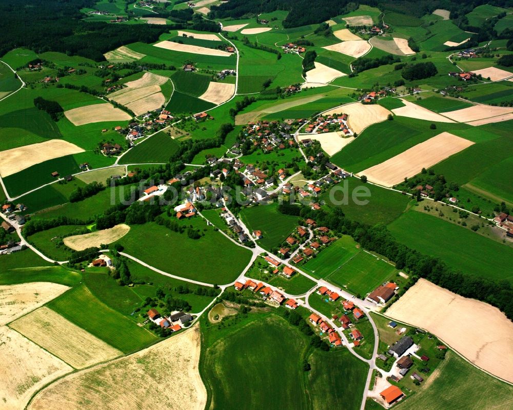 Luftbild Seebauer - Dorfkern am Feldrand in Seebauer im Bundesland Bayern, Deutschland