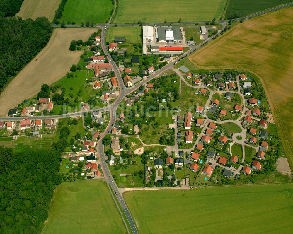 Luftaufnahme Seerhausen - Dorfkern am Feldrand in Seerhausen im Bundesland Sachsen, Deutschland