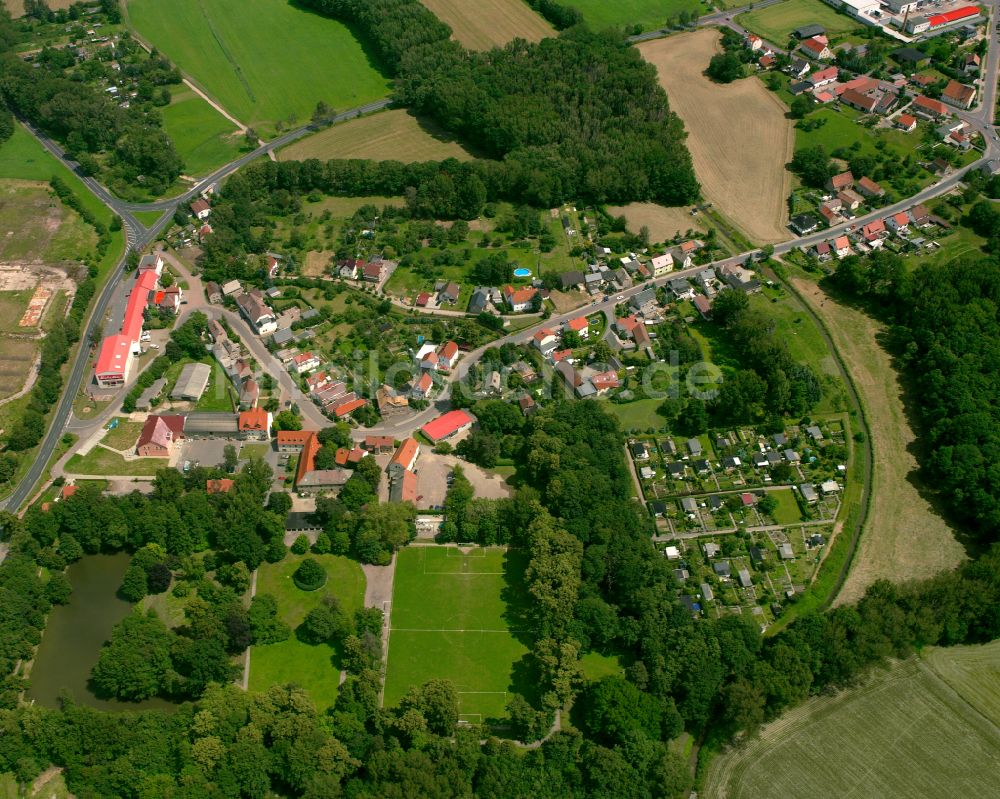 Seerhausen von oben - Dorfkern am Feldrand in Seerhausen im Bundesland Sachsen, Deutschland