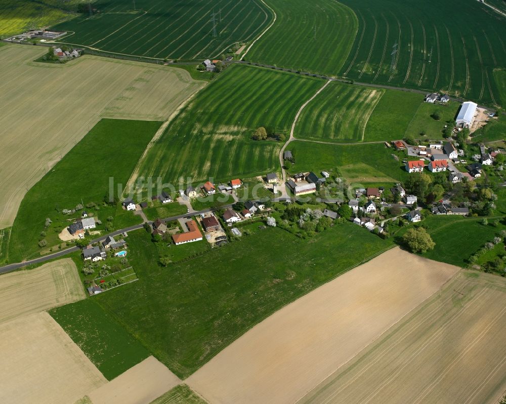 Seifersbach von oben - Dorfkern am Feldrand in Seifersbach im Bundesland Sachsen, Deutschland