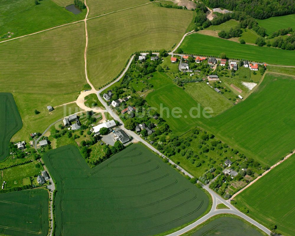 Sorge von oben - Dorfkern am Feldrand in Sorge im Bundesland Thüringen, Deutschland