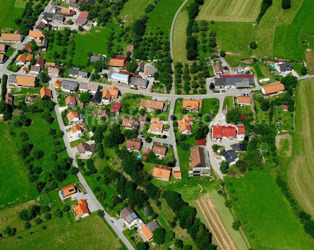 Spöck von oben - Dorfkern am Feldrand in Spöck im Bundesland Baden-Württemberg, Deutschland