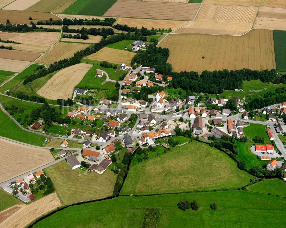 Spöck aus der Vogelperspektive: Dorfkern am Feldrand in Spöck im Bundesland Baden-Württemberg, Deutschland