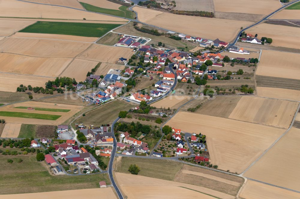 Luftaufnahme Stadelhofen - Dorfkern am Feldrand in Stadelhofen im Bundesland Bayern, Deutschland