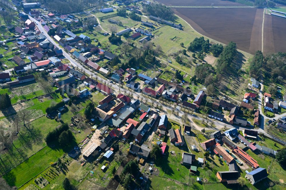 Luftaufnahme Stepenitz - Dorfkern am Feldrand in Stepenitz im Bundesland Brandenburg, Deutschland