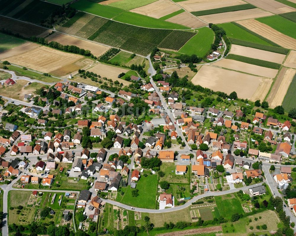 Stetten a.H. aus der Vogelperspektive: Dorfkern am Feldrand in Stetten a.H. im Bundesland Baden-Württemberg, Deutschland