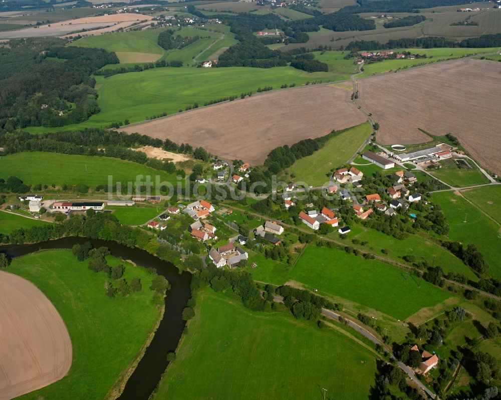 Luftaufnahme Steudten - Dorfkern am Feldrand in Steudten im Bundesland Sachsen, Deutschland