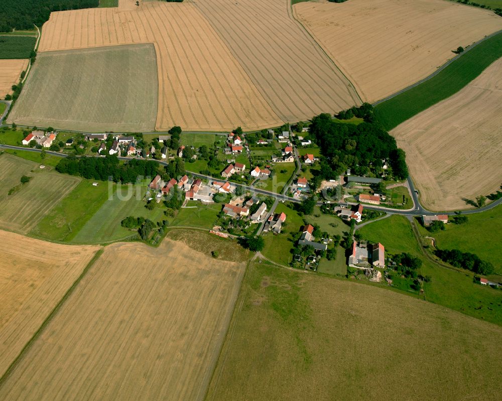 Luftaufnahme Stölpchen - Dorfkern am Feldrand in Stölpchen im Bundesland Sachsen, Deutschland