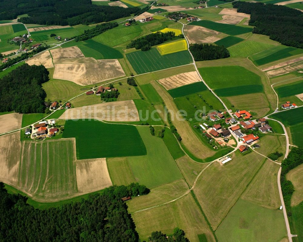 Stocka von oben - Dorfkern am Feldrand in Stocka im Bundesland Bayern, Deutschland