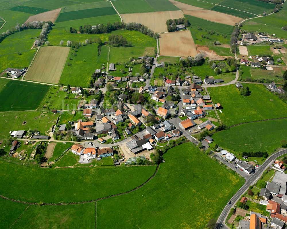 Luftaufnahme Stockhausen - Dorfkern am Feldrand in Stockhausen im Bundesland Hessen, Deutschland