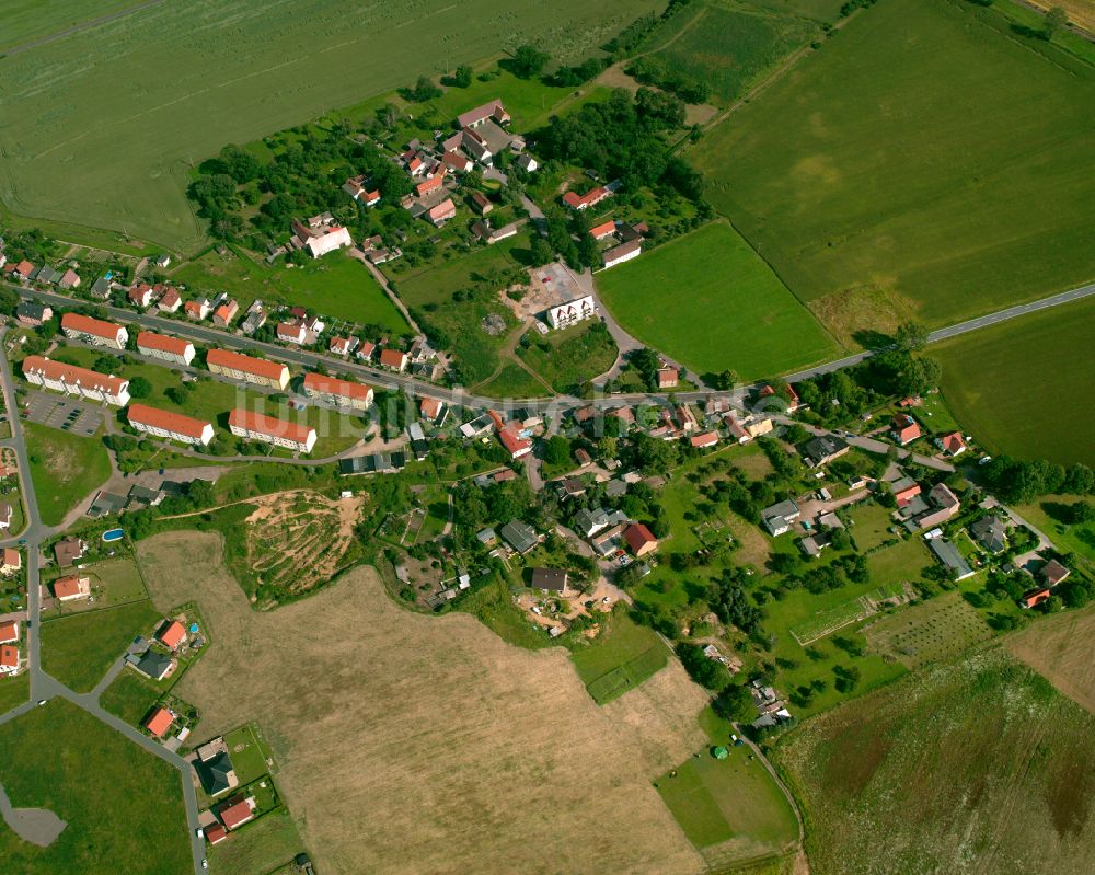 Luftaufnahme Strehla - Dorfkern am Feldrand in Strehla im Bundesland Sachsen, Deutschland