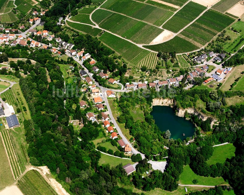 Luftaufnahme Talheim - Dorfkern am Feldrand in Talheim im Bundesland Baden-Württemberg, Deutschland