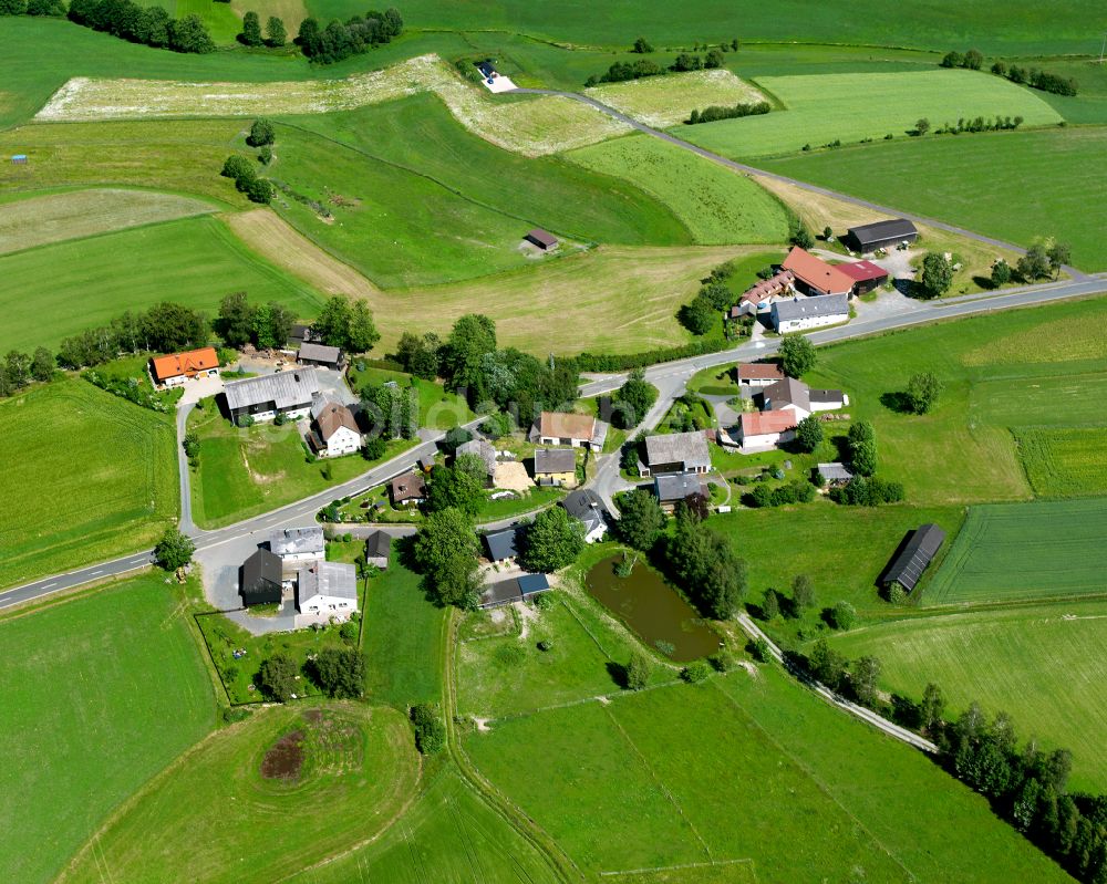 Luftaufnahme Tannenreuth - Dorfkern am Feldrand in Tannenreuth im Bundesland Bayern, Deutschland