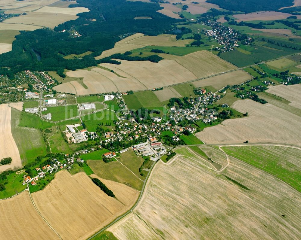 Luftbild Tauscha - Dorfkern am Feldrand in Tauscha im Bundesland Sachsen, Deutschland