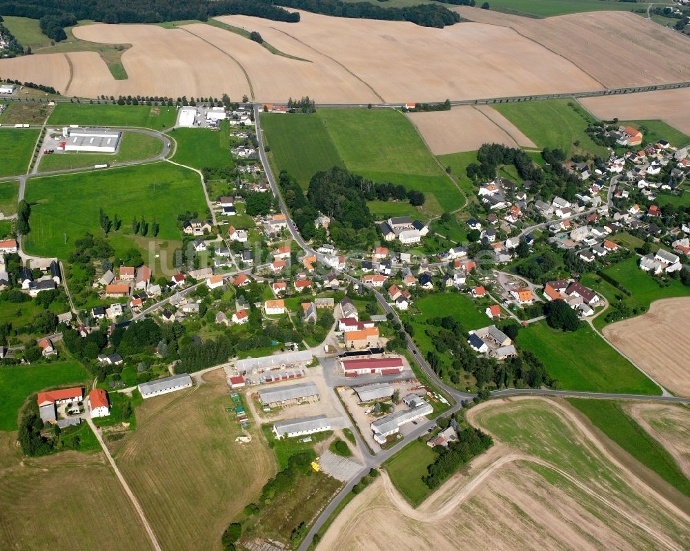 Luftaufnahme Tauscha - Dorfkern am Feldrand in Tauscha im Bundesland Sachsen, Deutschland