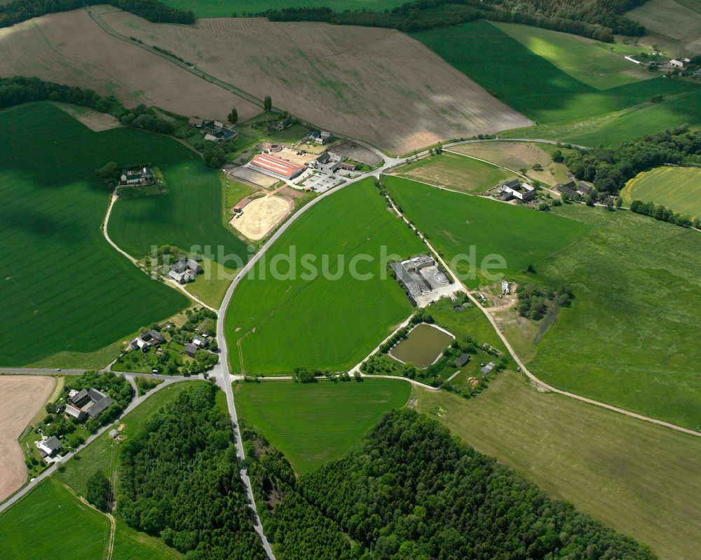 Teichwolframsdorf aus der Vogelperspektive: Dorfkern am Feldrand in Teichwolframsdorf im Bundesland Thüringen, Deutschland