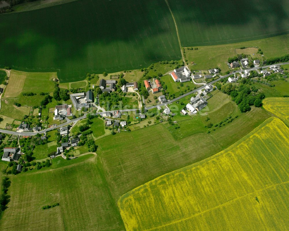 Teichwolframsdorf von oben - Dorfkern am Feldrand in Teichwolframsdorf im Bundesland Thüringen, Deutschland