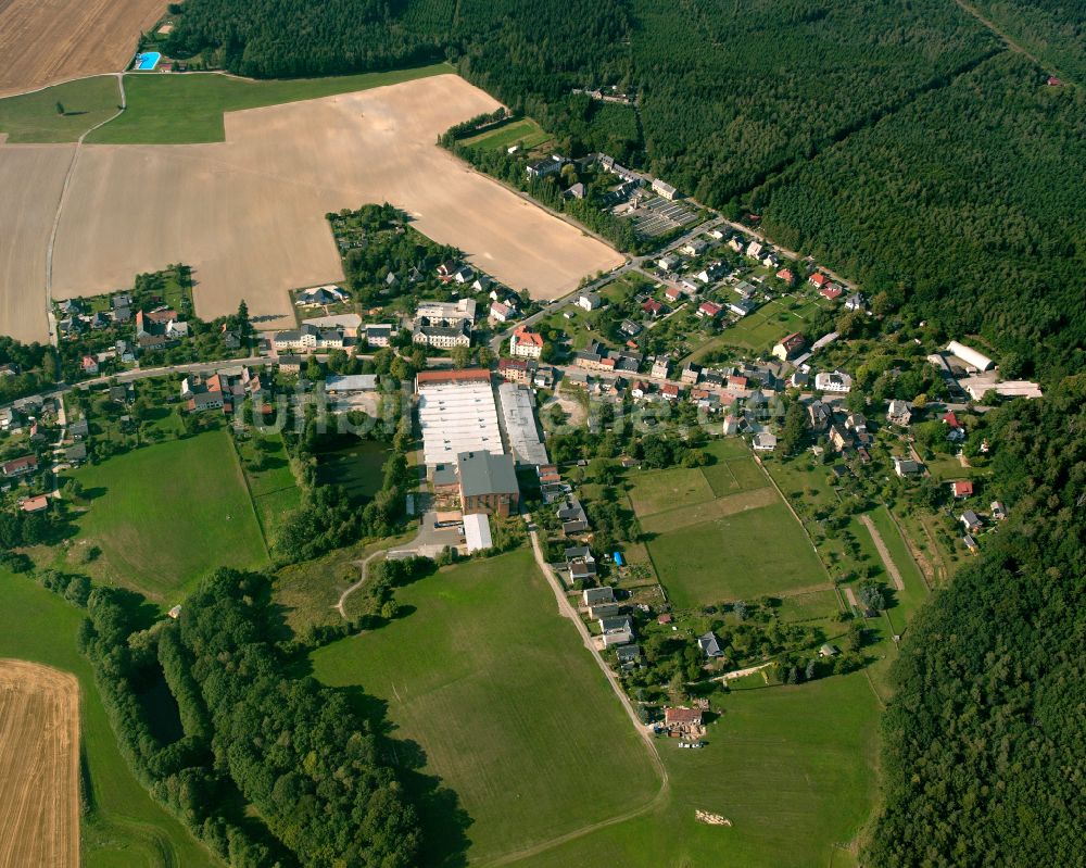 Teichwolframsdorf von oben - Dorfkern am Feldrand in Teichwolframsdorf im Bundesland Thüringen, Deutschland