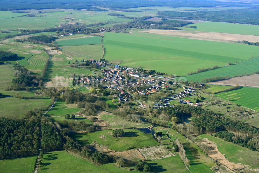 Luftbild Temnitzquell - Dorfkern am Feldrand in Temnitzquell im Bundesland Brandenburg, Deutschland