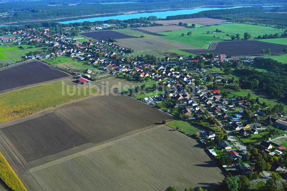 Luftbild Teschendorf - Dorfkern am Feldrand in Teschendorf im Bundesland Brandenburg, Deutschland