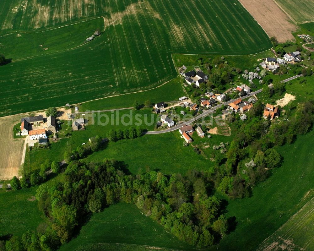 Luftaufnahme Thalheim - Dorfkern am Feldrand in Thalheim im Bundesland Sachsen, Deutschland