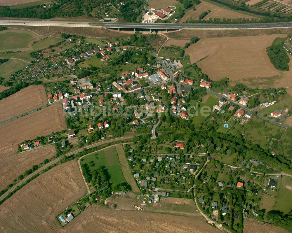 Luftaufnahme Thieschitz - Dorfkern am Feldrand in Thieschitz im Bundesland Thüringen, Deutschland