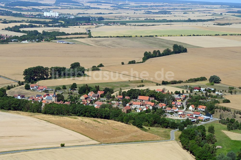 Luftbild Thüringenhausen - Dorfkern am Feldrand in Thüringenhausen im Bundesland Thüringen, Deutschland