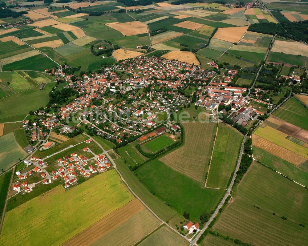 Luftbild Triesdorf - Dorfkern am Feldrand in Triesdorf im Bundesland Bayern, Deutschland