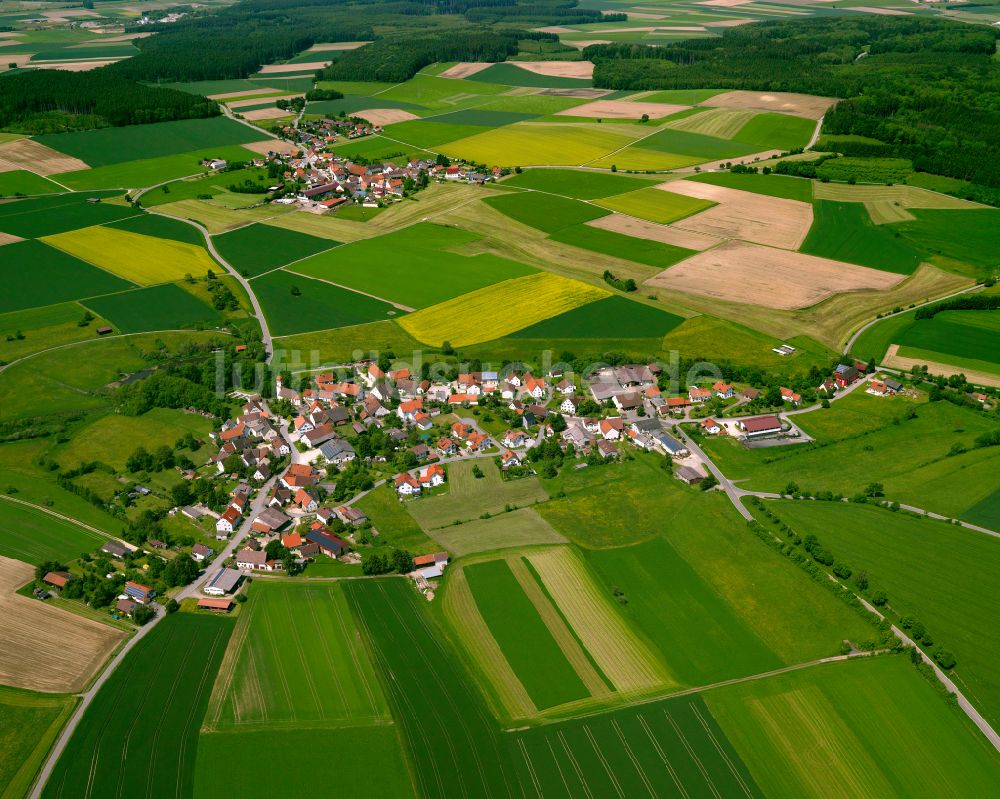 Luftbild Uigendorf - Dorfkern am Feldrand in Uigendorf im Bundesland Baden-Württemberg, Deutschland