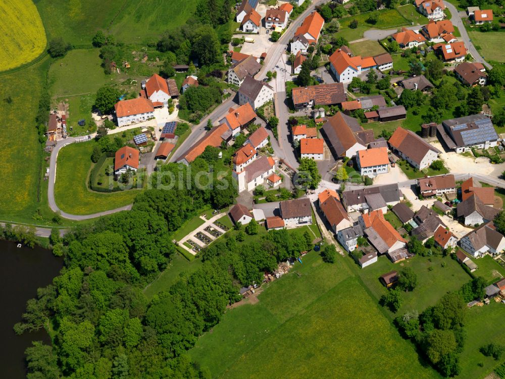 Luftaufnahme Uigendorf - Dorfkern am Feldrand in Uigendorf im Bundesland Baden-Württemberg, Deutschland