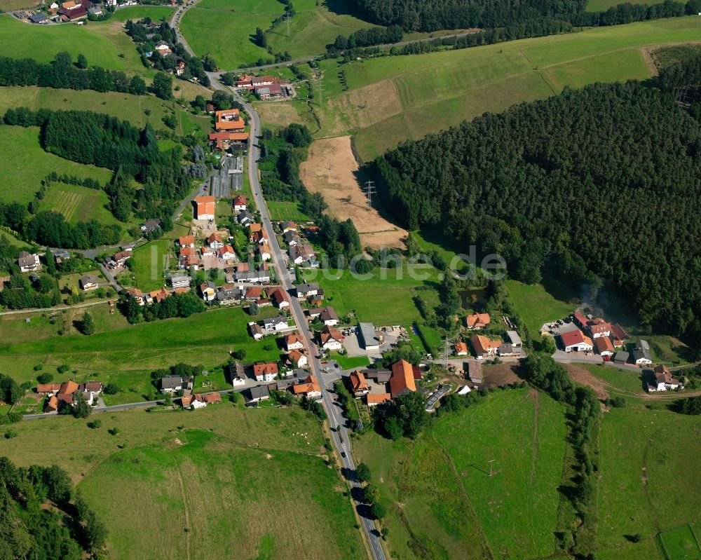 Luftaufnahme Unter-Mossau - Dorfkern am Feldrand in Unter-Mossau im Bundesland Hessen, Deutschland