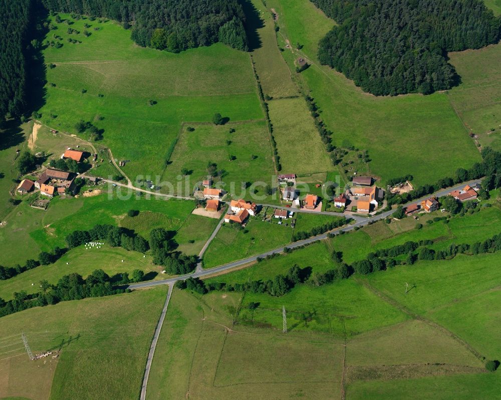 Unter-Mossau aus der Vogelperspektive: Dorfkern am Feldrand in Unter-Mossau im Bundesland Hessen, Deutschland