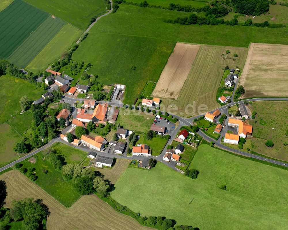 Luftaufnahme Unter-Sorg - Dorfkern am Feldrand in Unter-Sorg im Bundesland Hessen, Deutschland