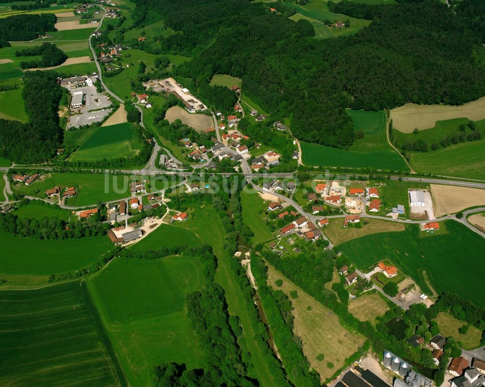 Untertürken von oben - Dorfkern am Feldrand in Untertürken im Bundesland Bayern, Deutschland