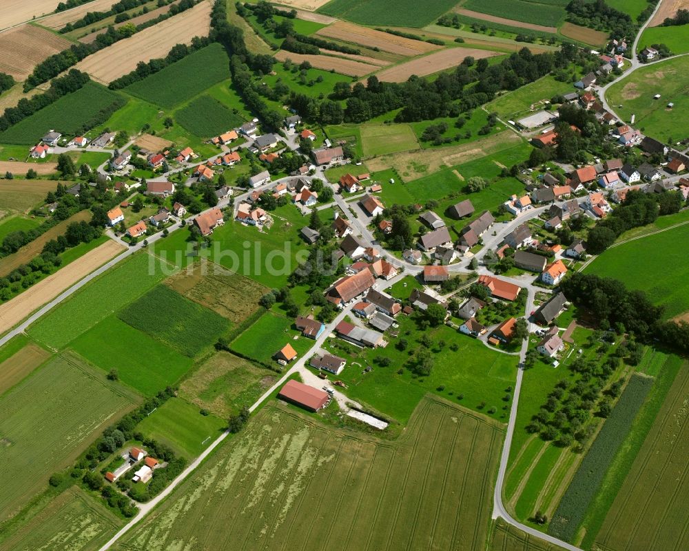 Luftaufnahme Ursendorf - Dorfkern am Feldrand in Ursendorf im Bundesland Baden-Württemberg, Deutschland