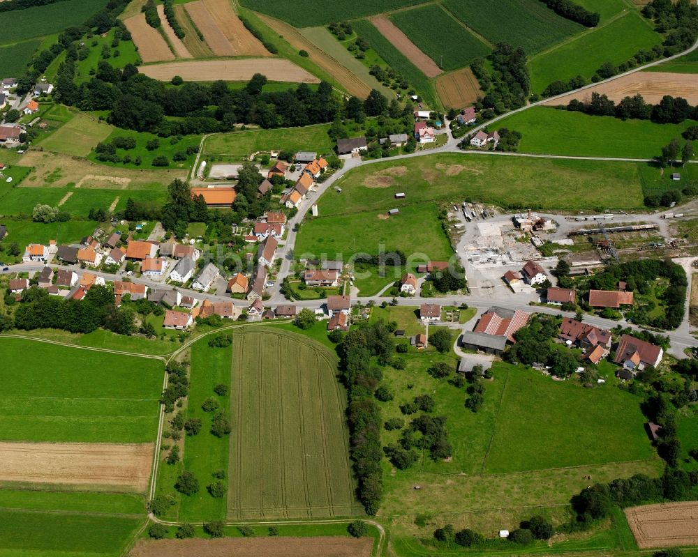 Ursendorf von oben - Dorfkern am Feldrand in Ursendorf im Bundesland Baden-Württemberg, Deutschland