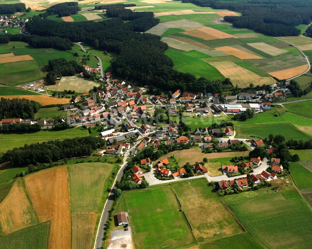 Luftaufnahme Veitsaurach - Dorfkern am Feldrand in Veitsaurach im Bundesland Bayern, Deutschland