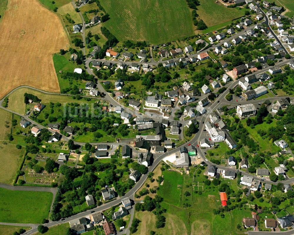 Luftaufnahme Veitsrodt - Dorfkern am Feldrand in Veitsrodt im Bundesland Rheinland-Pfalz, Deutschland