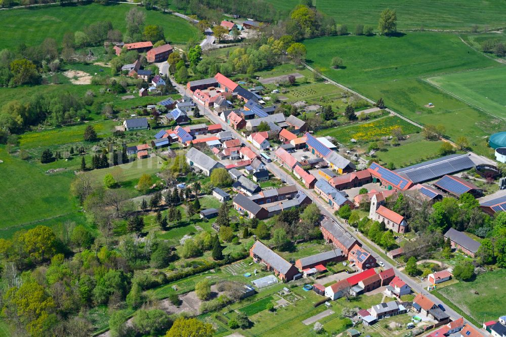 Luftbild Vinzelberg - Dorfkern am Feldrand in Vinzelberg im Bundesland Sachsen-Anhalt, Deutschland