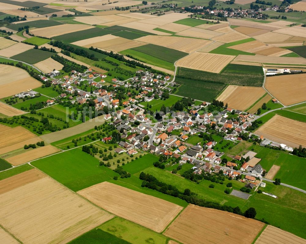 Völlkofen von oben - Dorfkern am Feldrand in Völlkofen im Bundesland Baden-Württemberg, Deutschland