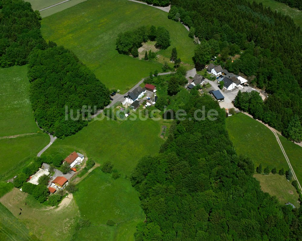 Vollme von oben - Dorfkern am Feldrand in Vollme im Bundesland Nordrhein-Westfalen, Deutschland