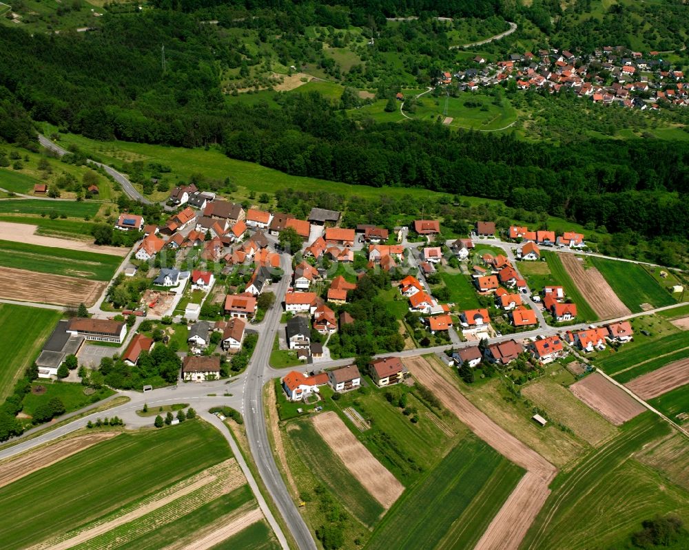 Luftbild Vorderweißbuch - Dorfkern am Feldrand in Vorderweißbuch im Bundesland Baden-Württemberg, Deutschland