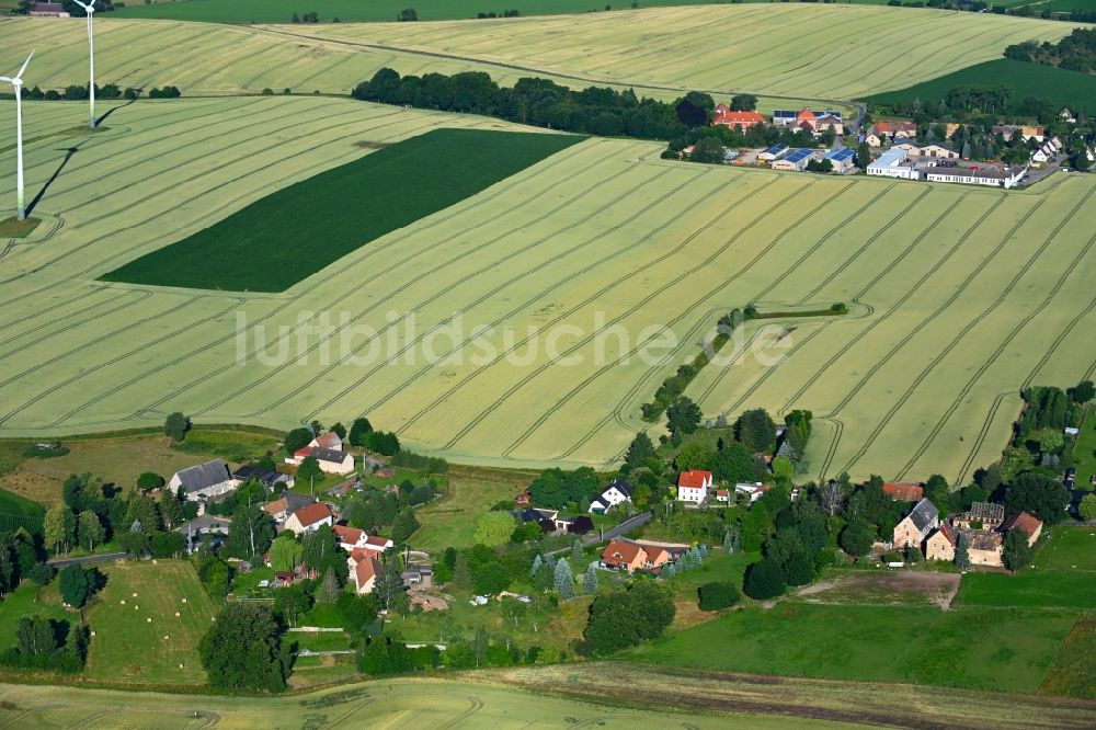 Wadewitz von oben - Dorfkern am Feldrand in Wadewitz im Bundesland Sachsen, Deutschland