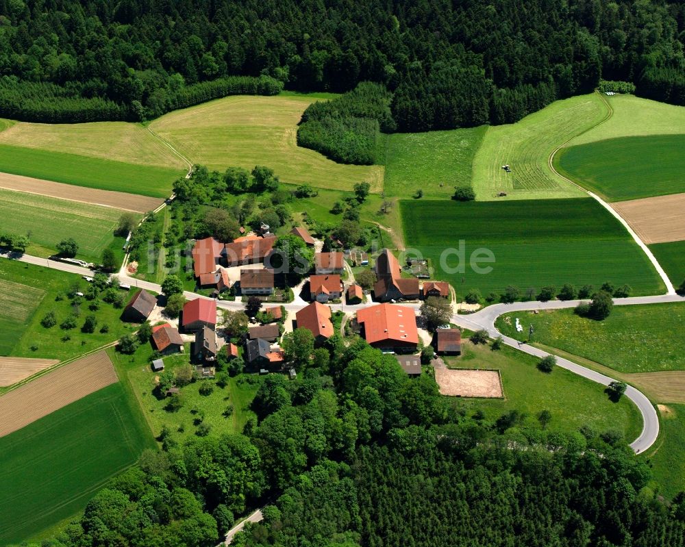 Wahlenheim von oben - Dorfkern am Feldrand in Wahlenheim im Bundesland Baden-Württemberg, Deutschland