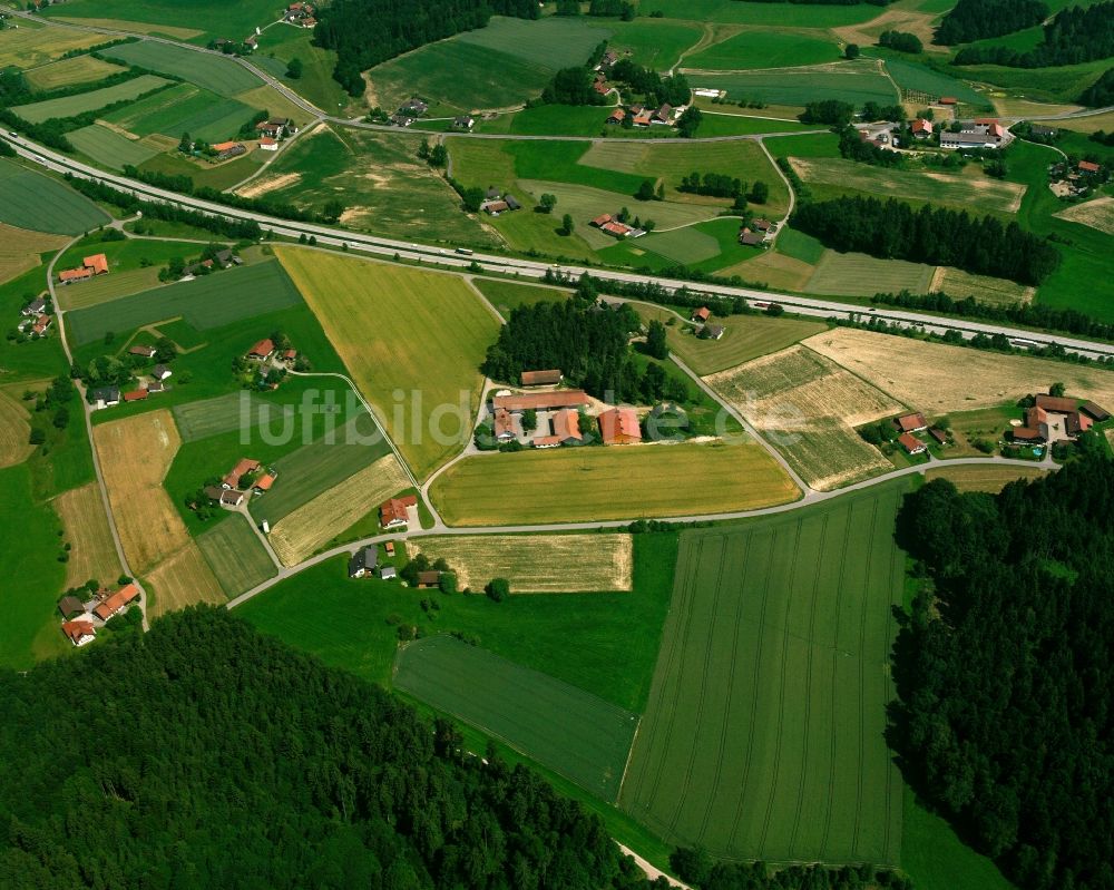 Luftbild Waidholz - Dorfkern am Feldrand in Waidholz im Bundesland Bayern, Deutschland