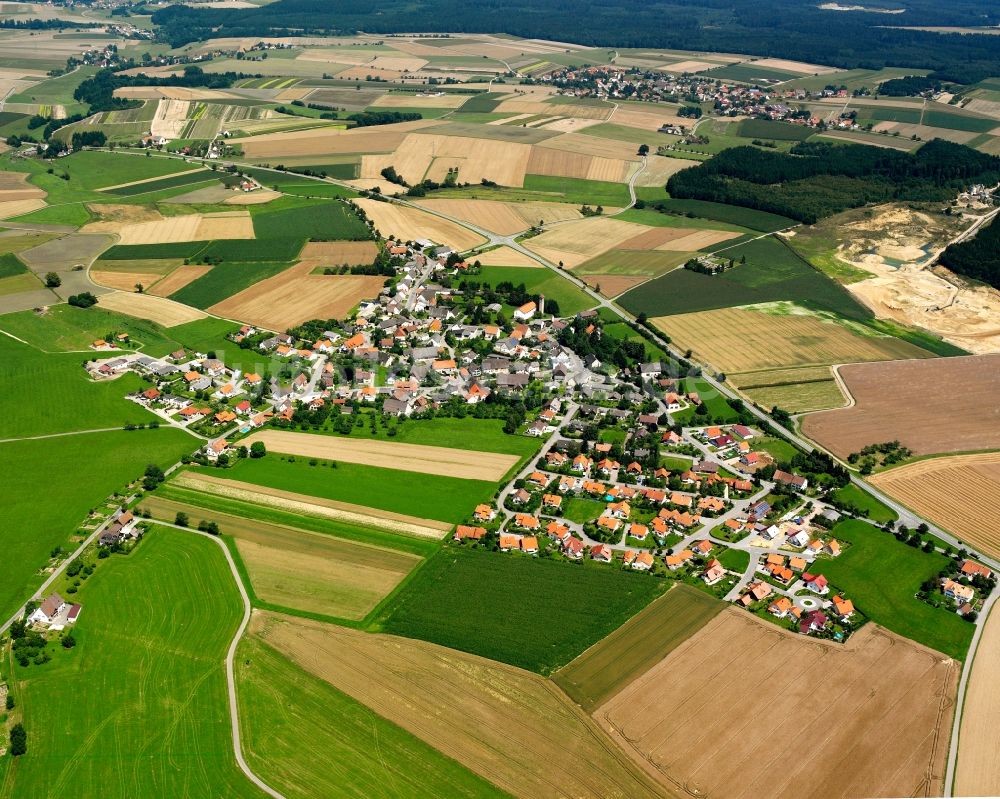 Luftaufnahme Wald - Dorfkern am Feldrand in Wald im Bundesland Baden-Württemberg, Deutschland